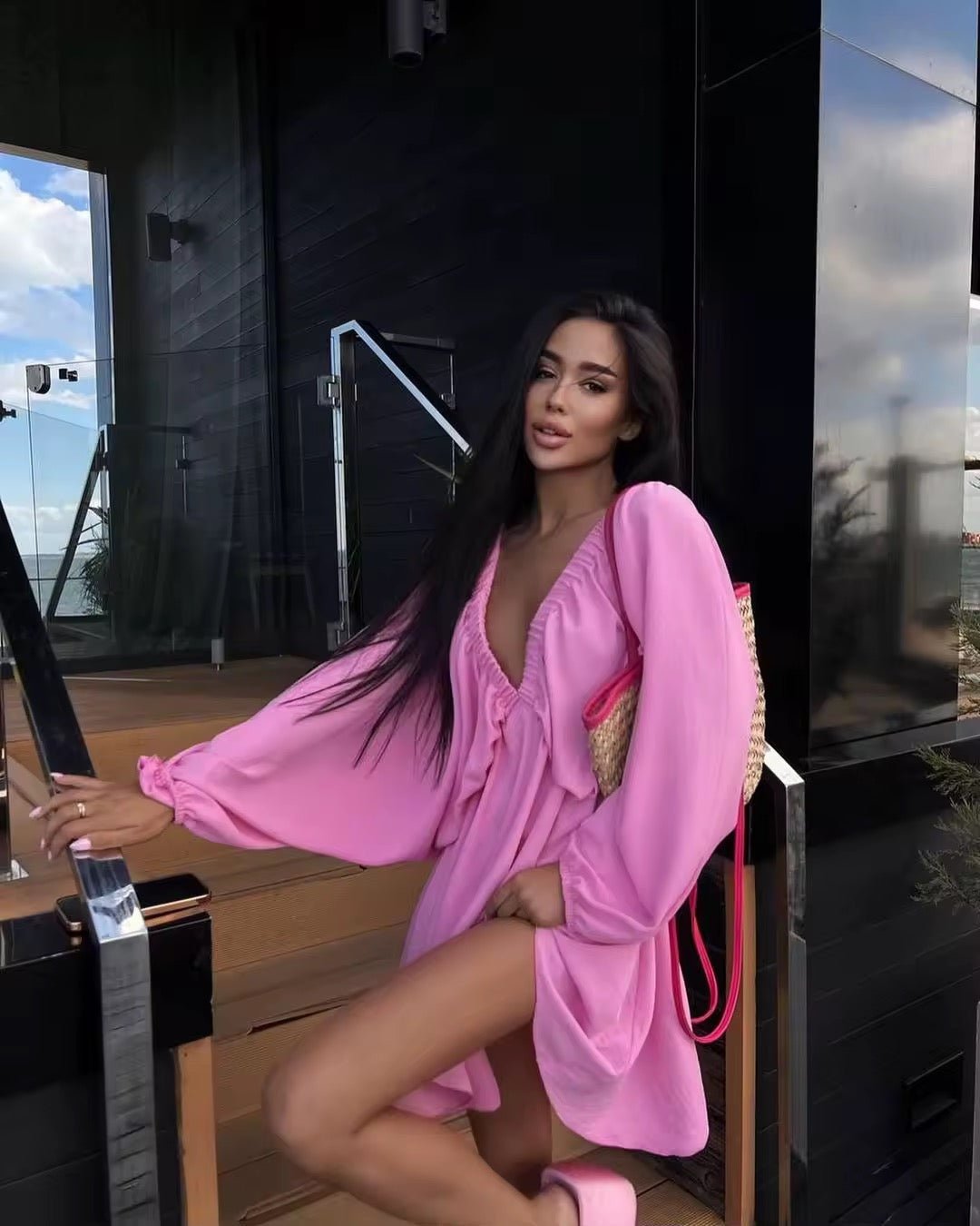 שמלת מחשוף V עמוק - Bat-el