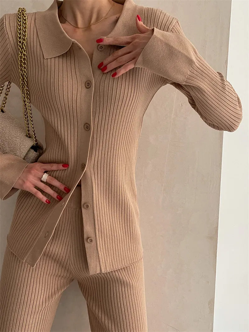 חליפת סריג מחוייטת- קיקי